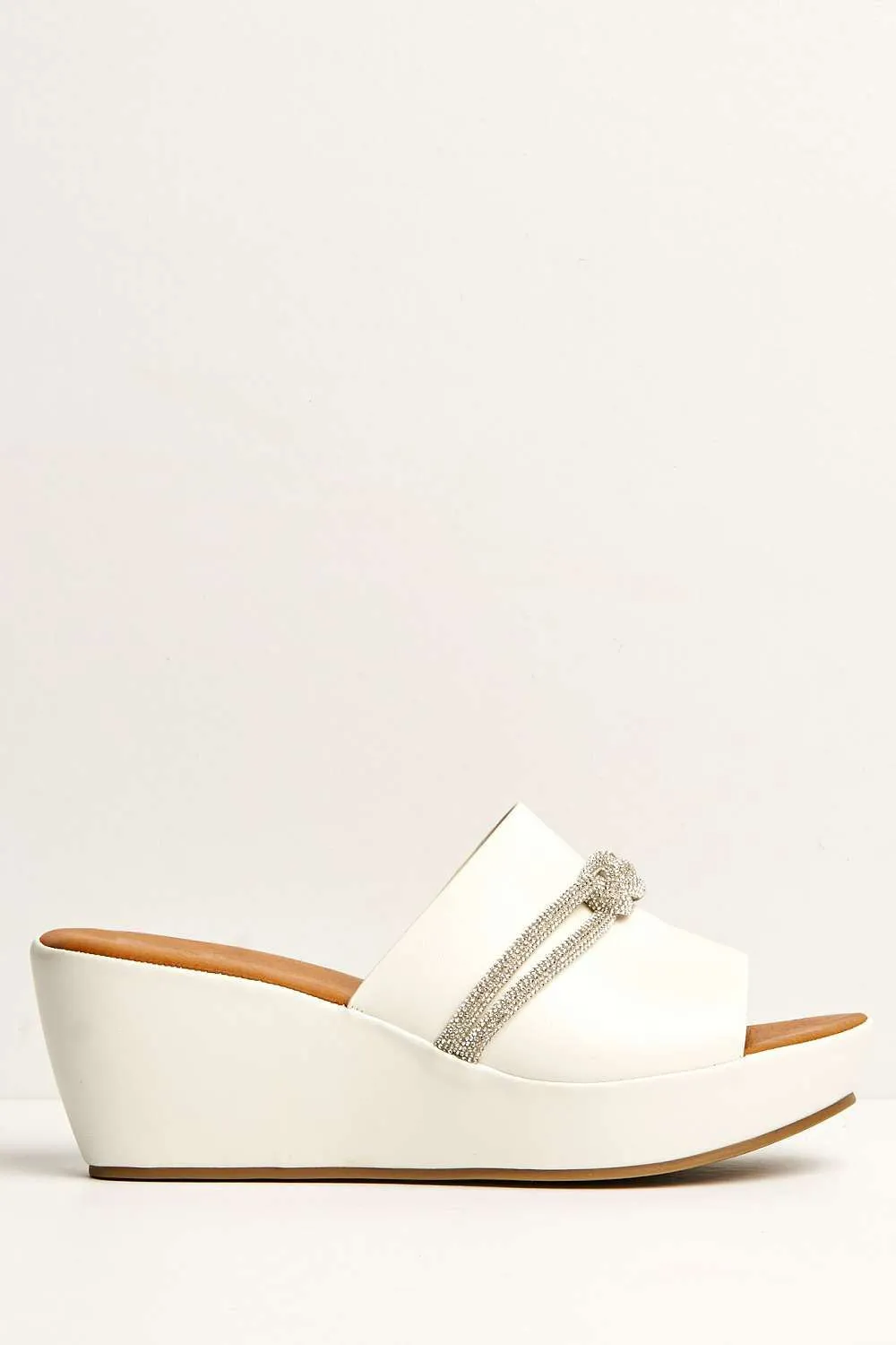 Cove Diamante Bow Large Band Wedge in White