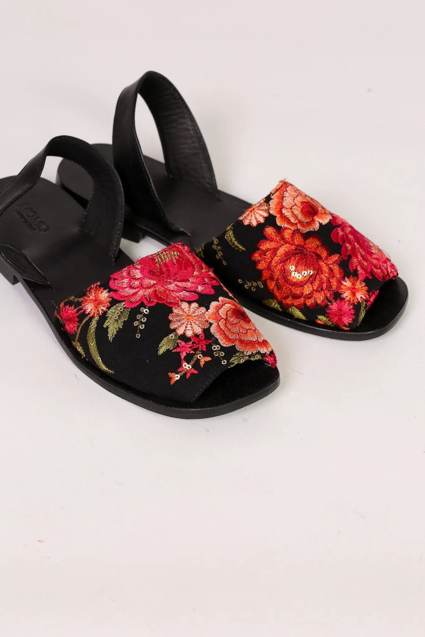 EMBROIDERED SILK SANDALS FRIDU